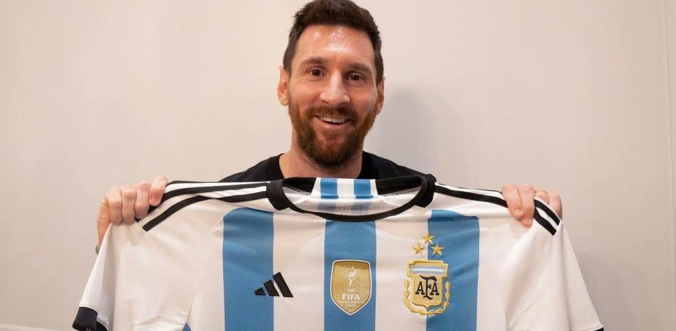 Camiseta Selección Argentina Mundial Qatar 2022 Messi 10 Alta Calidad 3 Estrellas Campeones del Mundo