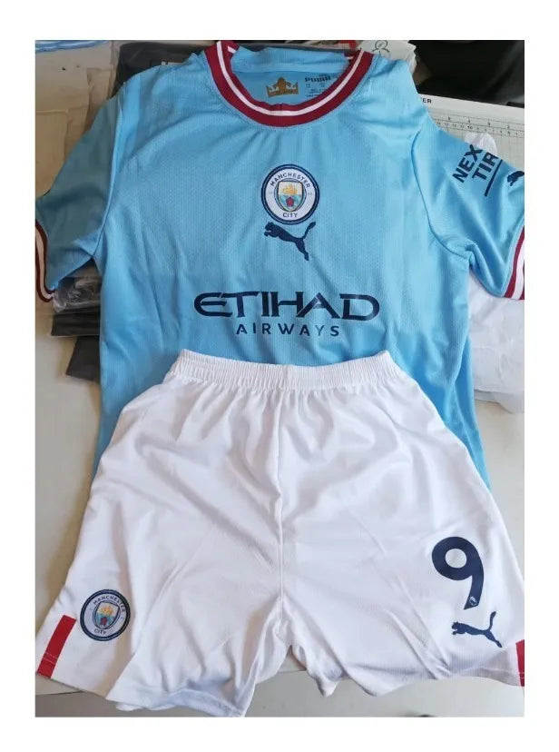 Equipación Camiseta y Short Manchester City Temporada 2022-2023 Haaland 9 Adulto y Niño Alta Calidad