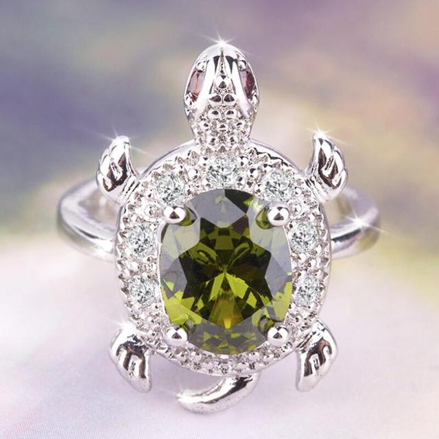 Anillo elegante Figura de Tortuga de Zircón