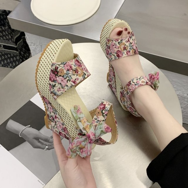 Hot Lace plataform sandals 2021